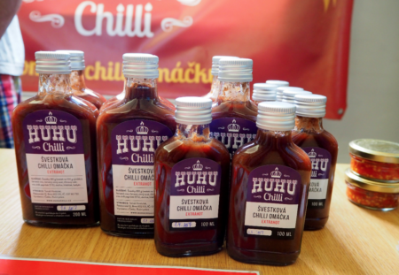 HUHU chilli švestková chilli omáčka 200ml
